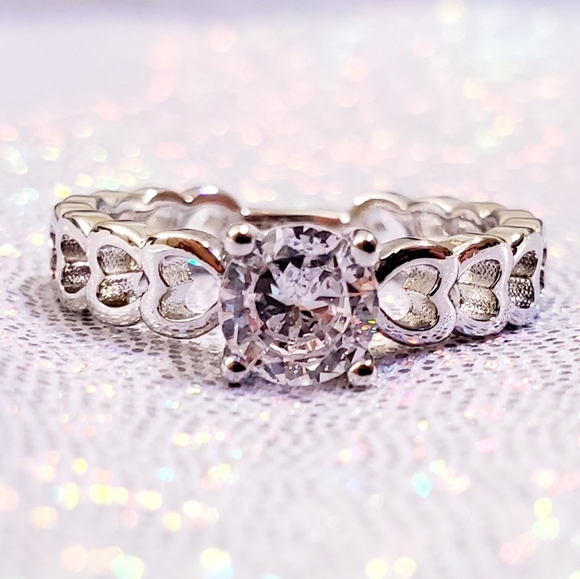 Size 6 Sterling silver CZ Crystal heart ring - Picture 5 of 11